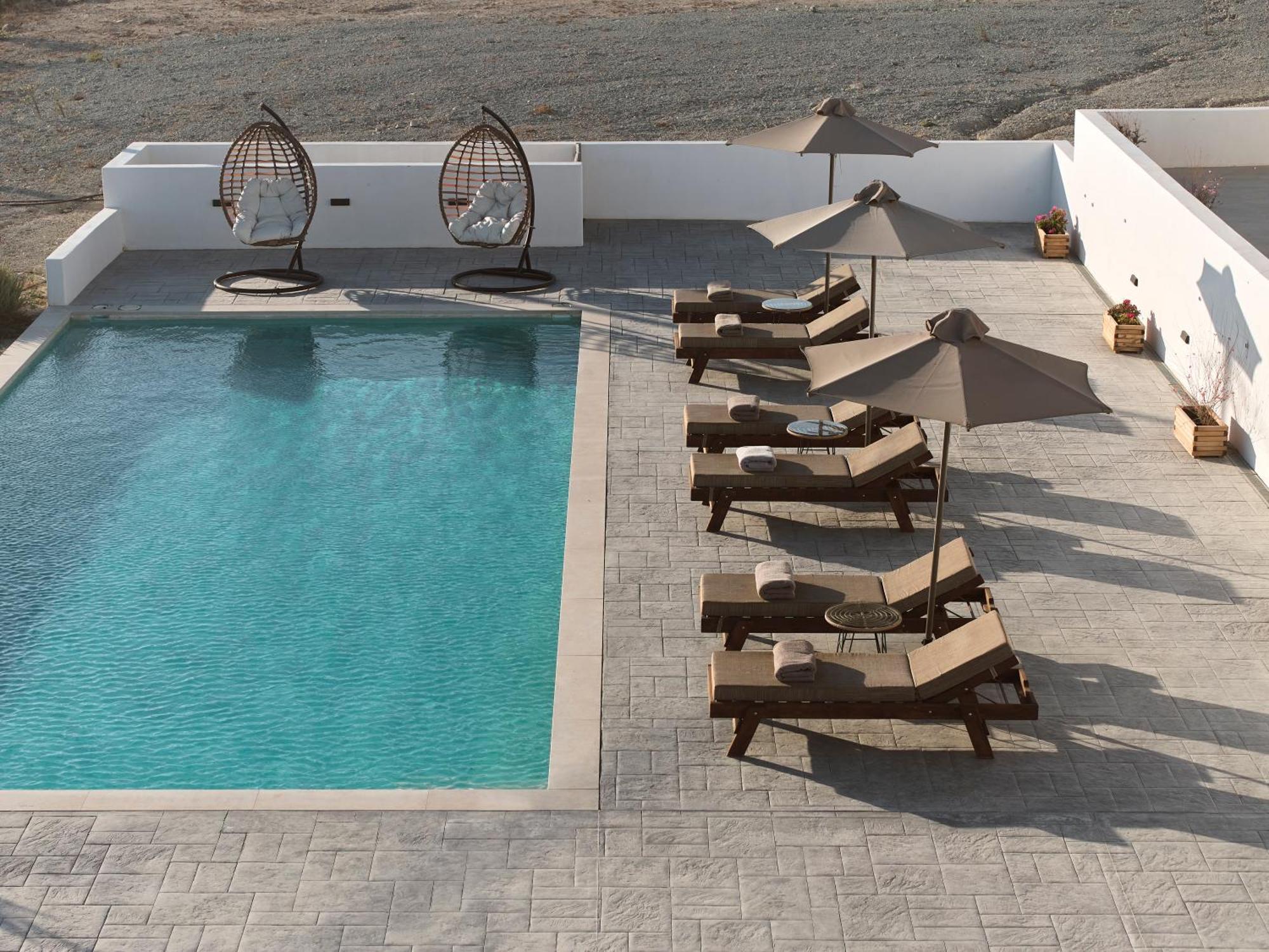 Kedros Milos Suites Adamantas  ภายนอก รูปภาพ