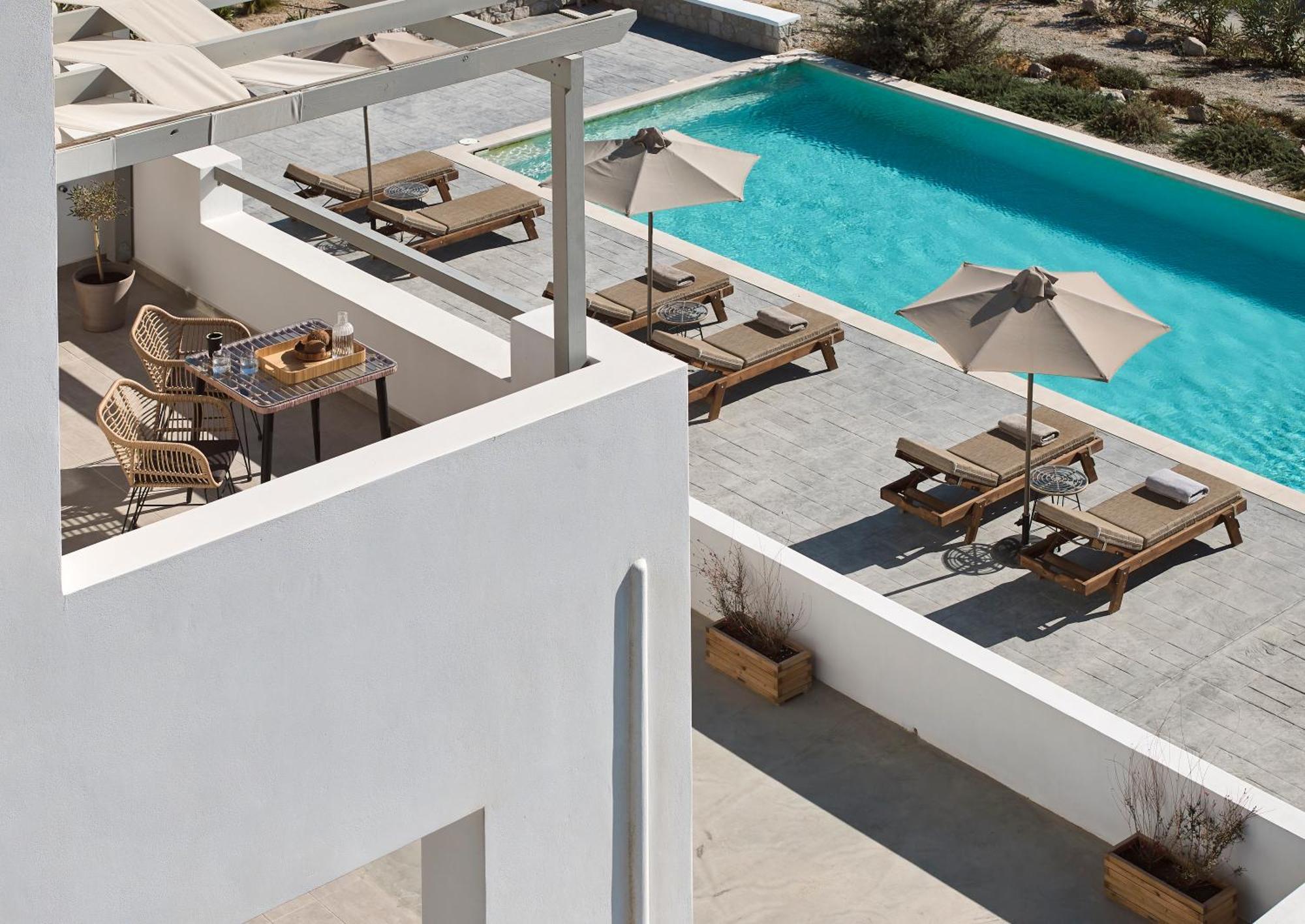 Kedros Milos Suites Adamantas  ภายนอก รูปภาพ