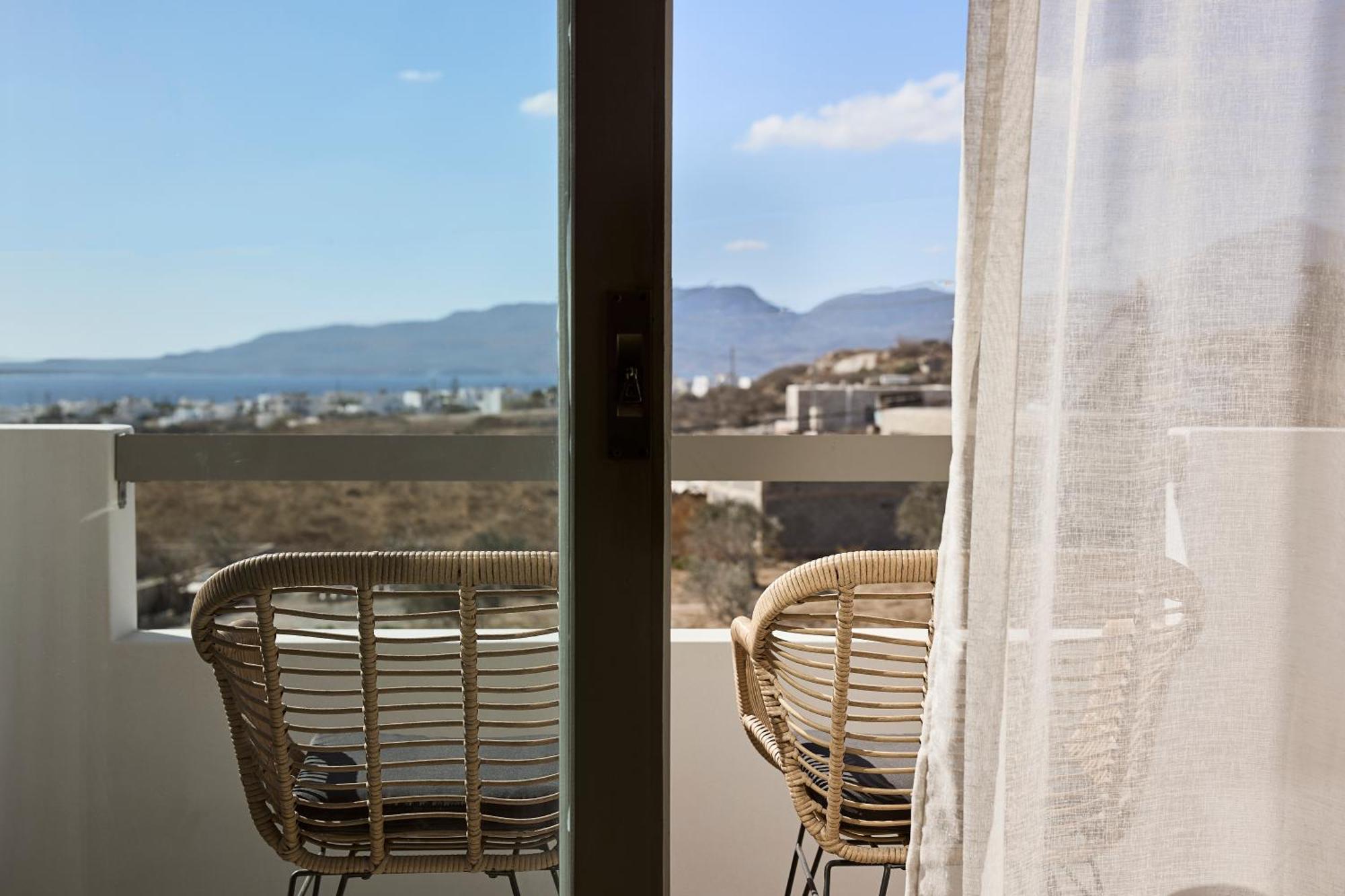Kedros Milos Suites Adamantas  ภายนอก รูปภาพ