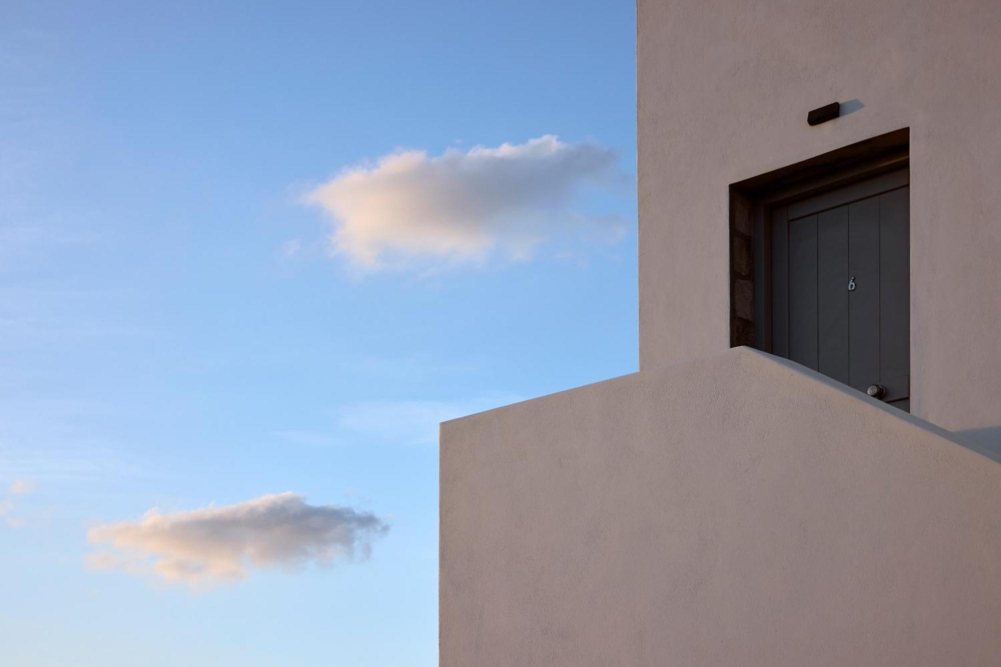 Kedros Milos Suites Adamantas  ภายนอก รูปภาพ