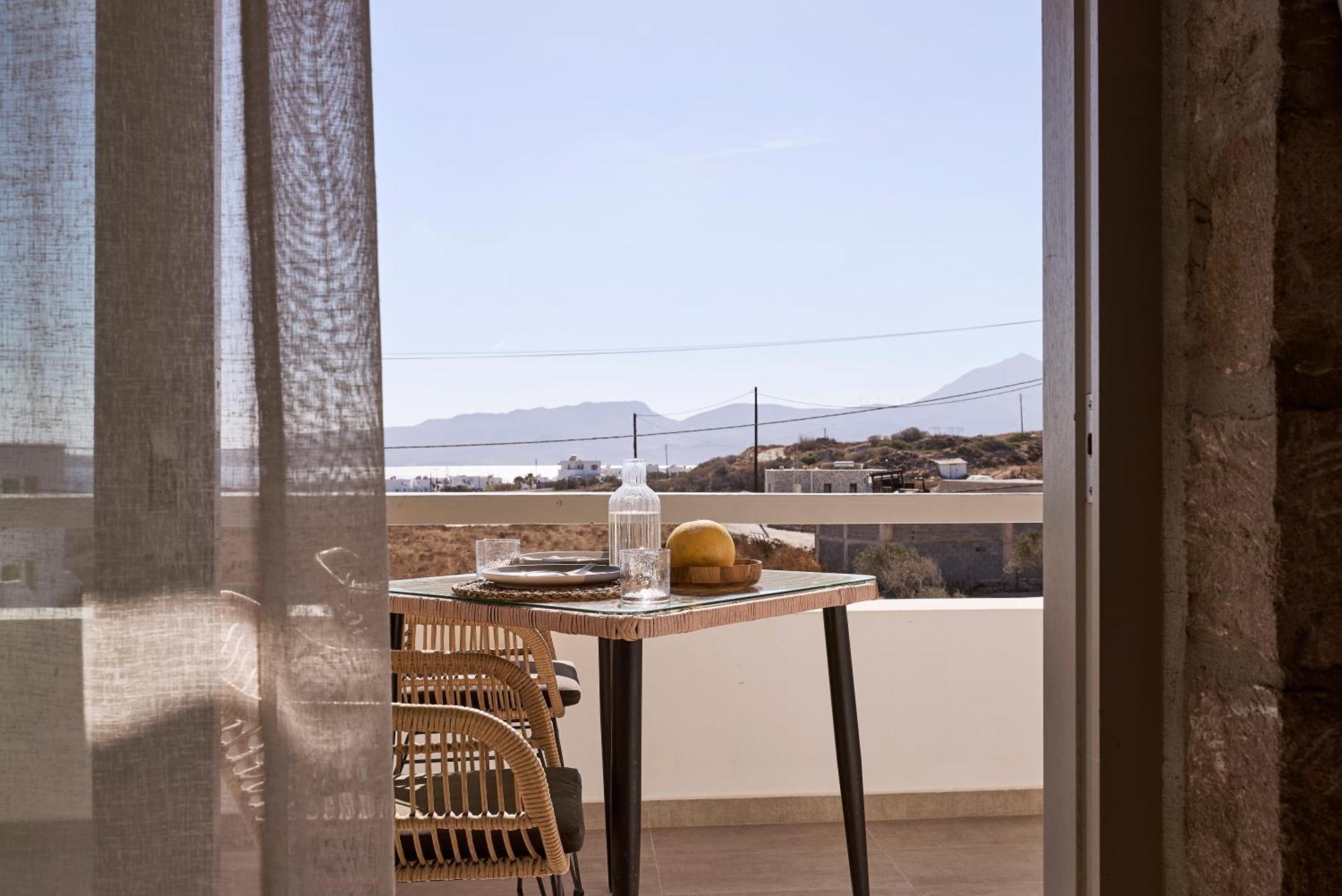 Kedros Milos Suites Adamantas  ภายนอก รูปภาพ